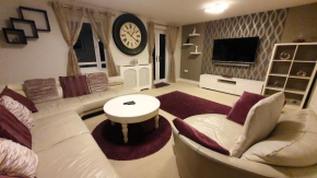 Entire home in Cheswick Village